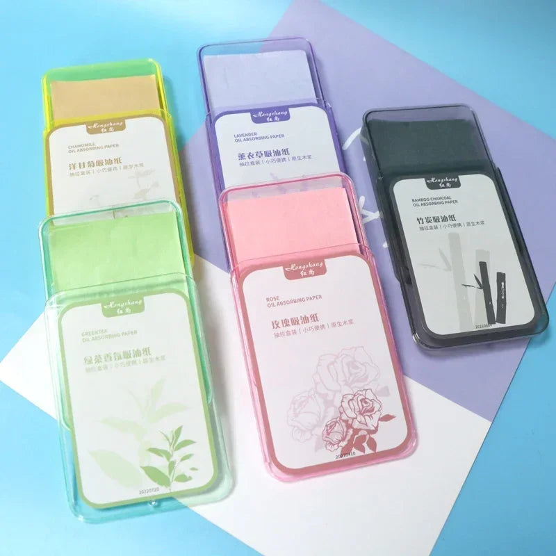 300 oil-absorbing face sheets for summer oil control and makeup touch-ups.